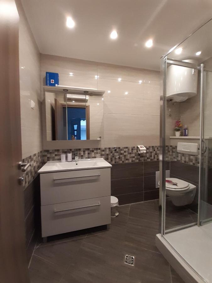 Apartment Lucky With Jacuzzi Трогір Екстер'єр фото