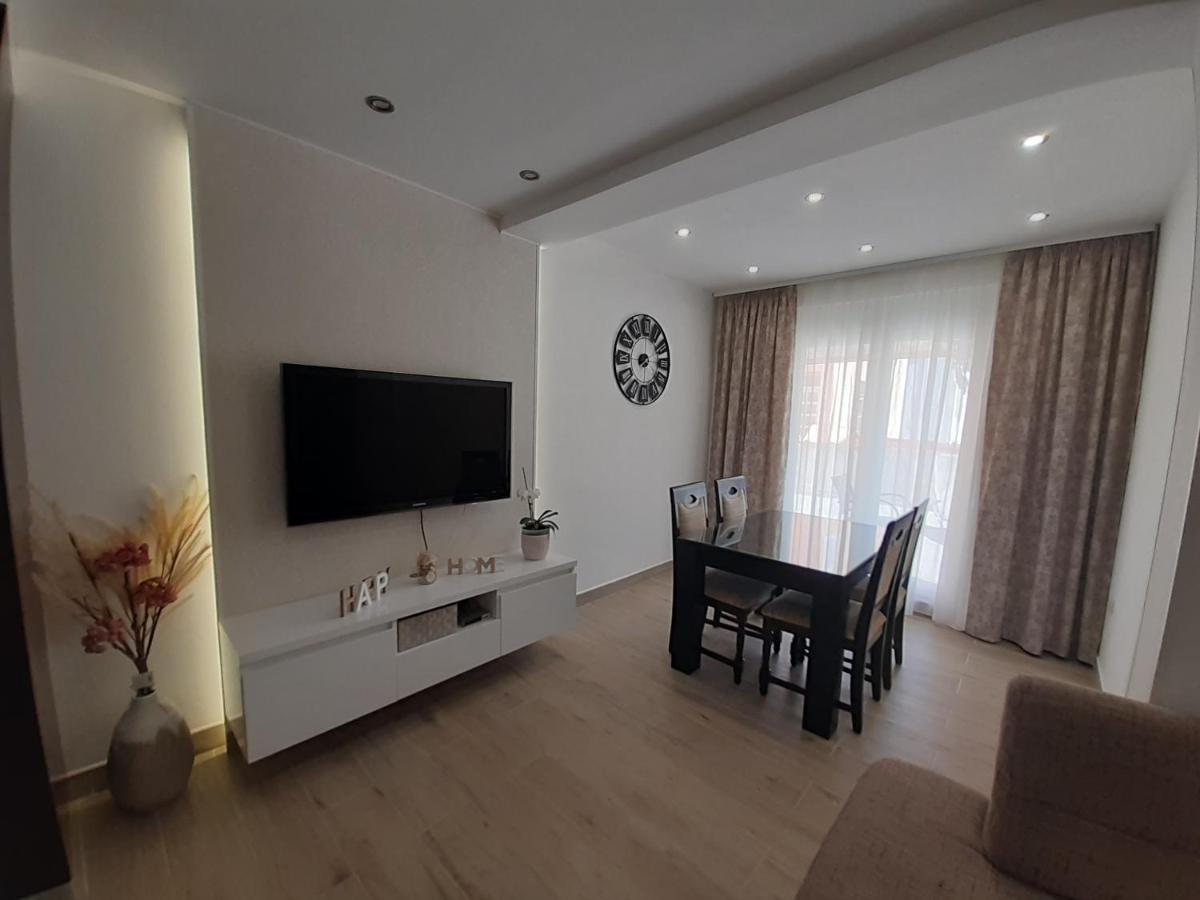 Apartment Lucky With Jacuzzi Трогір Екстер'єр фото