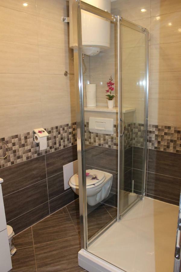 Apartment Lucky With Jacuzzi Трогір Екстер'єр фото