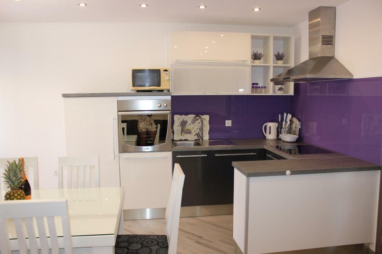 Apartment Lucky With Jacuzzi Трогір Екстер'єр фото