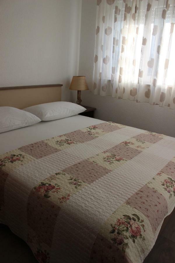 Apartment Lucky With Jacuzzi Трогір Екстер'єр фото